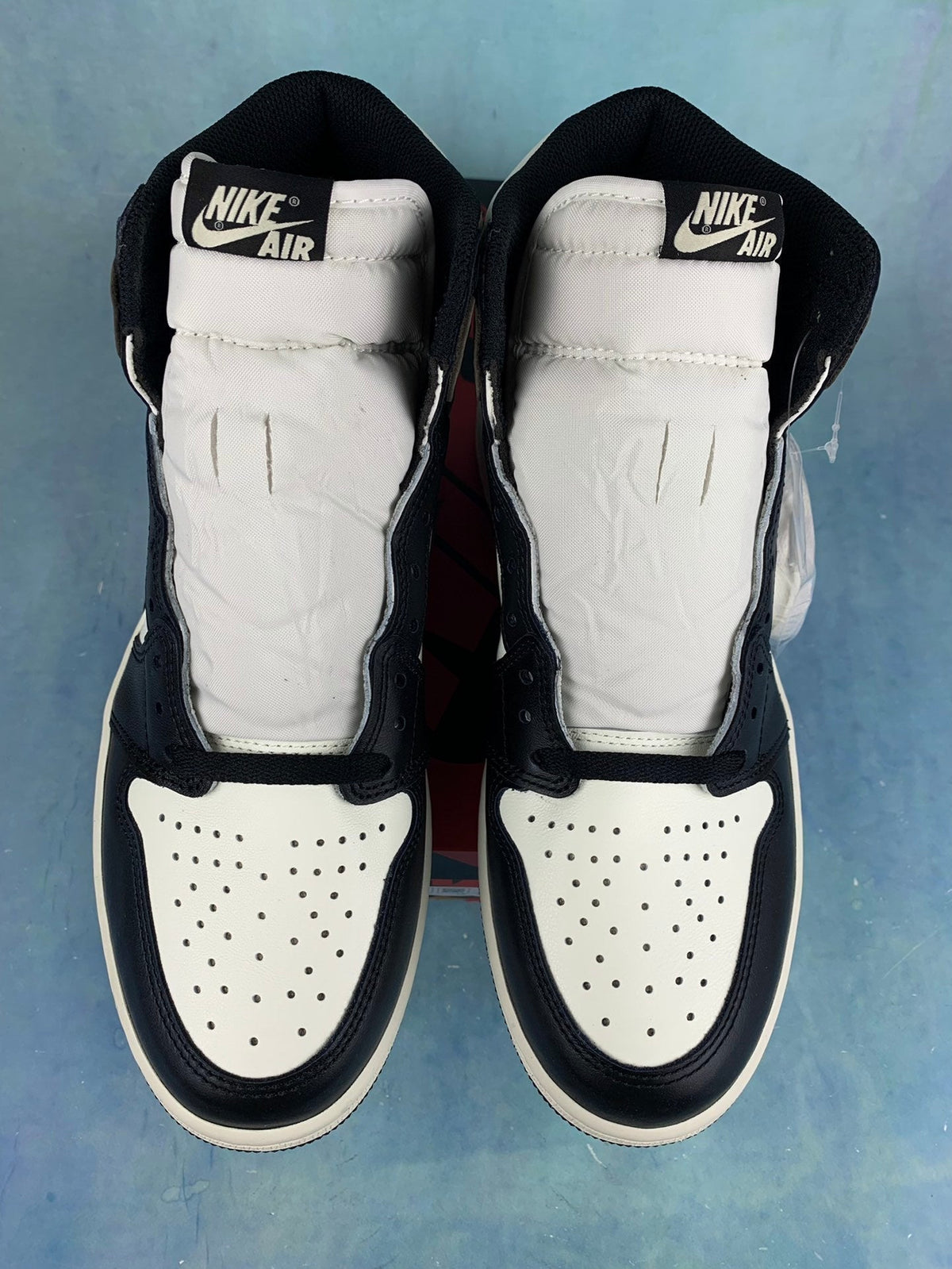 Air Jordan 1 High Dark Mocha 55588-105 Unisex Sneakers