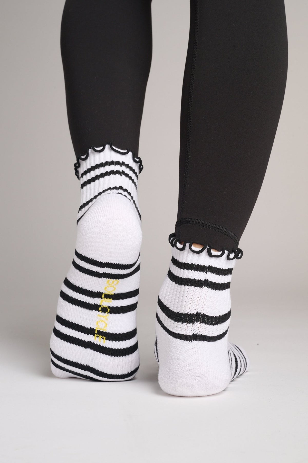 Ruffle Stripe Quarter Cut