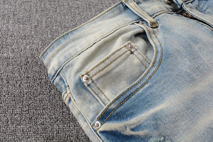 AMIRI #697 Jeans