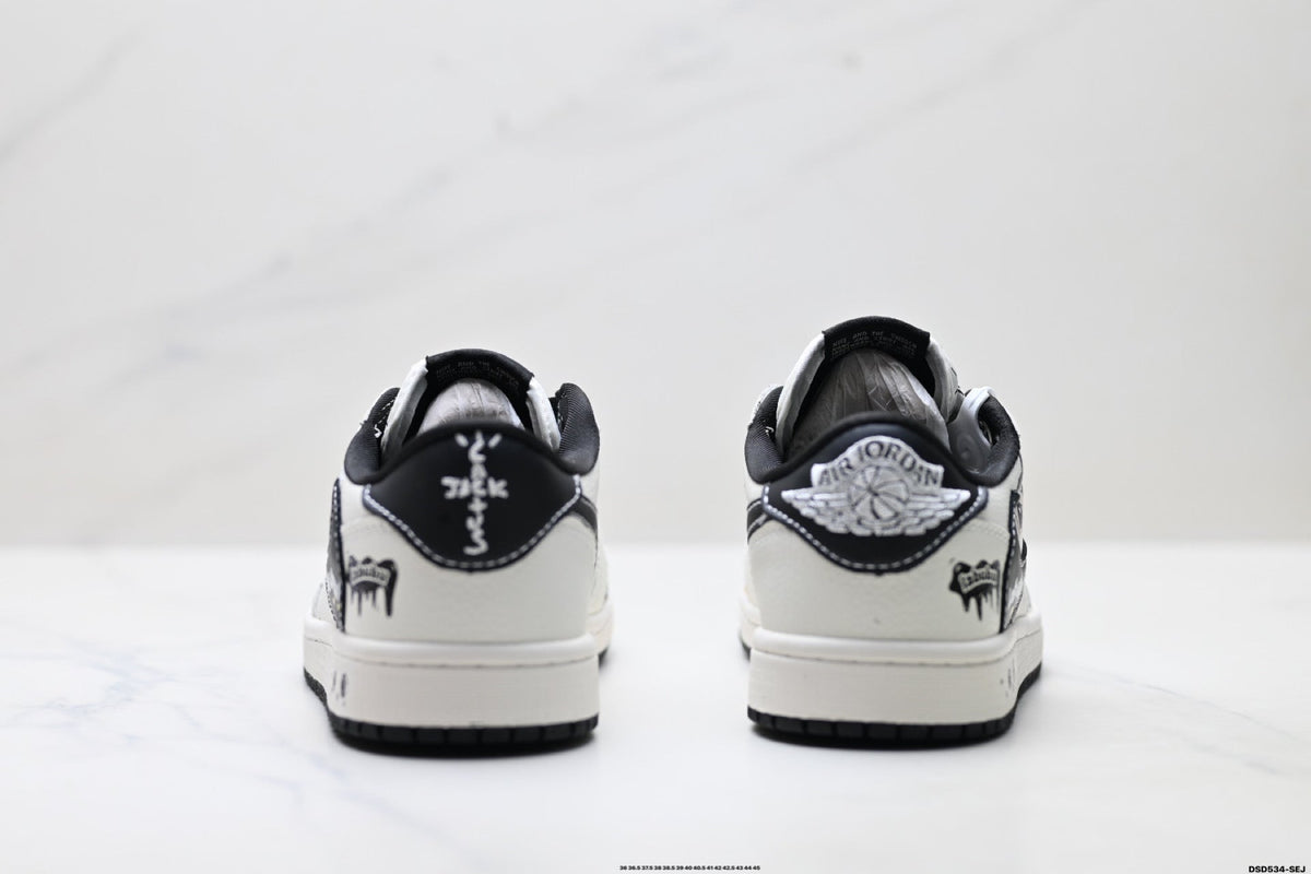 Nike Low-Top Sneakers White Black Cartoon Unisex Collaboration Edition Style 34