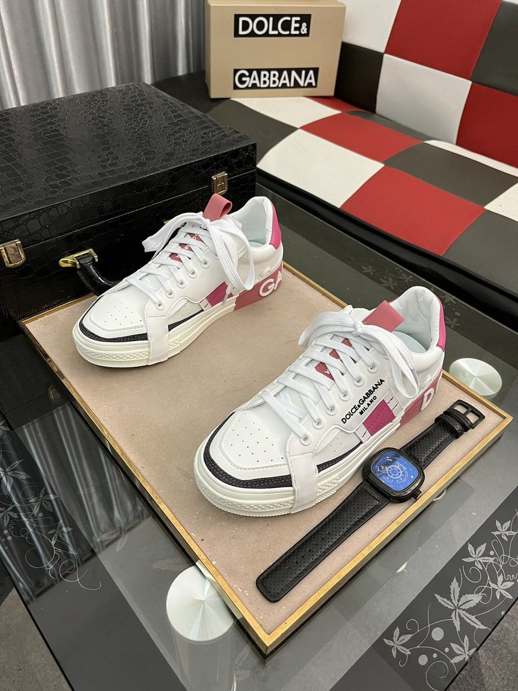 Dolce & Gabbana Contrast-Trim Lace-Up Sneakers