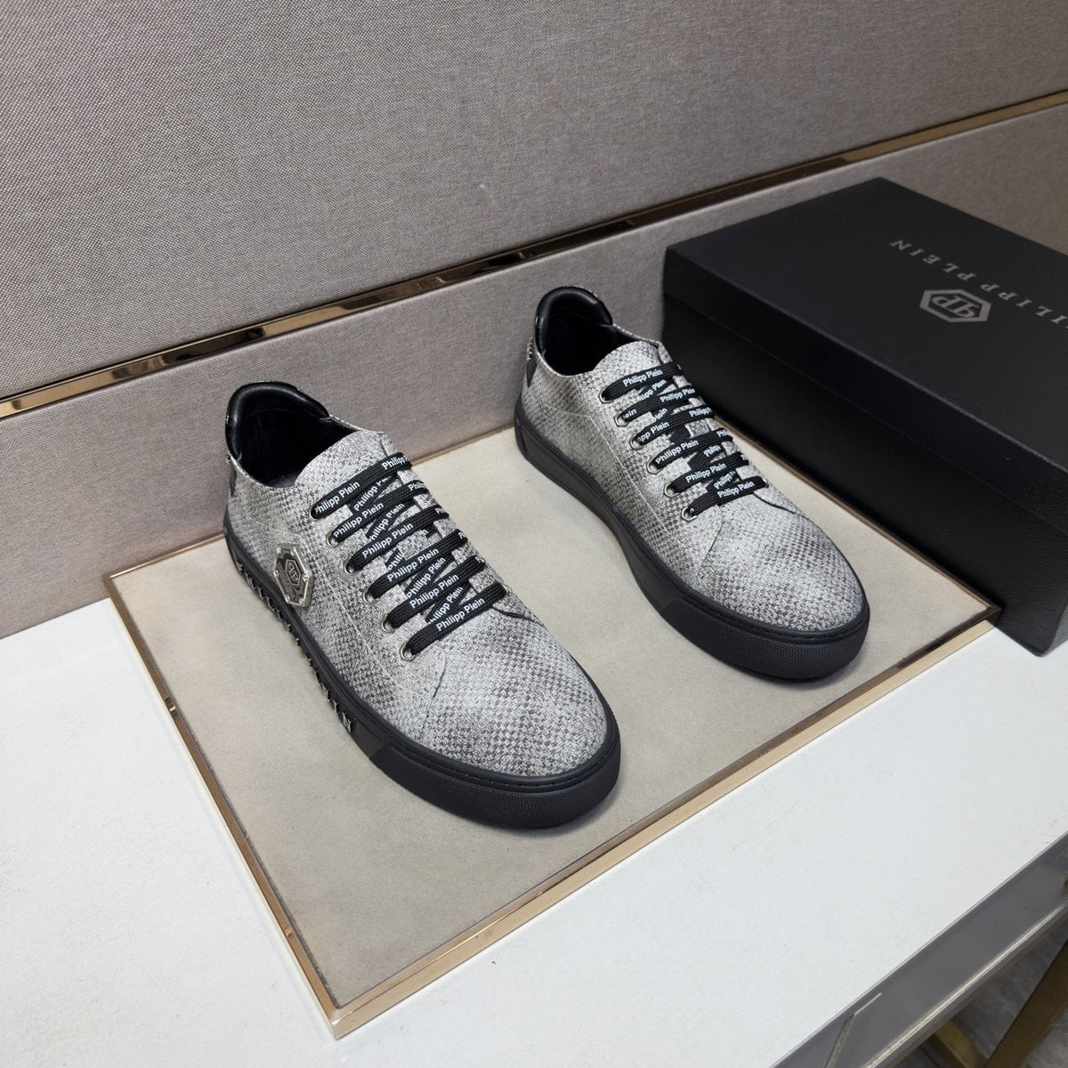 Philipp Plein Men's Textured Low-Top Sneakers - Hexagonal Side Emblem