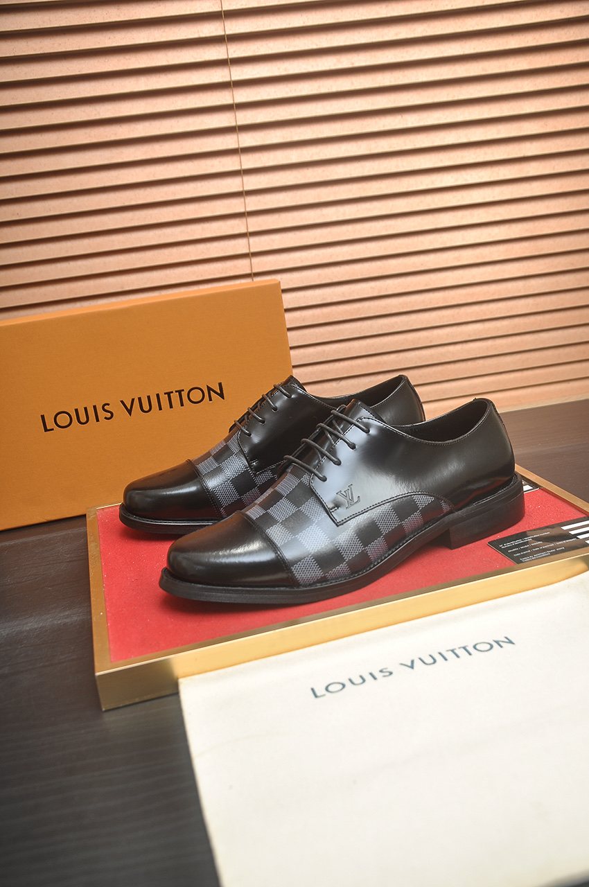 Louis Vuitton Checkered Lace-Up Dress Shoes